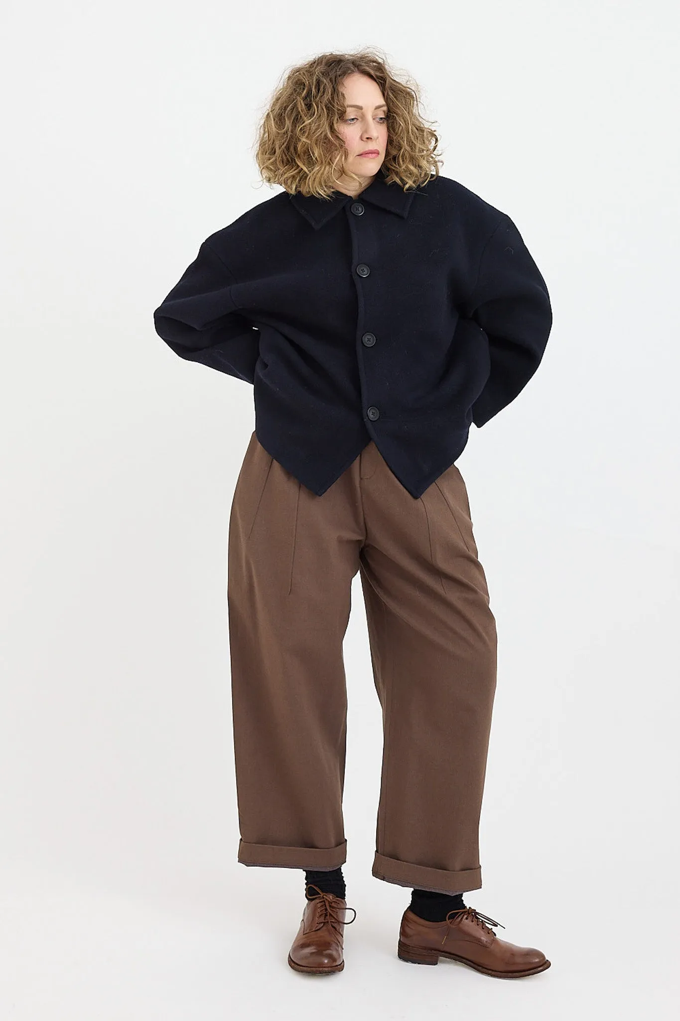 7115 by Szeki - Signature Pleated Trouser