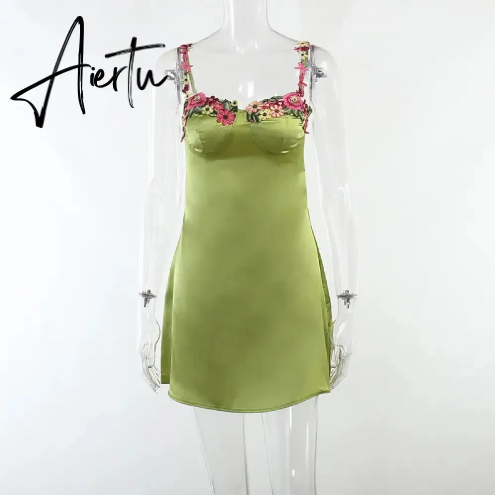 Aiertu Sexy Floral Embroidery Slip Dress Women  Female Mini Dresses 2023 Spring Sexy Slim Chic Beach Style Lady