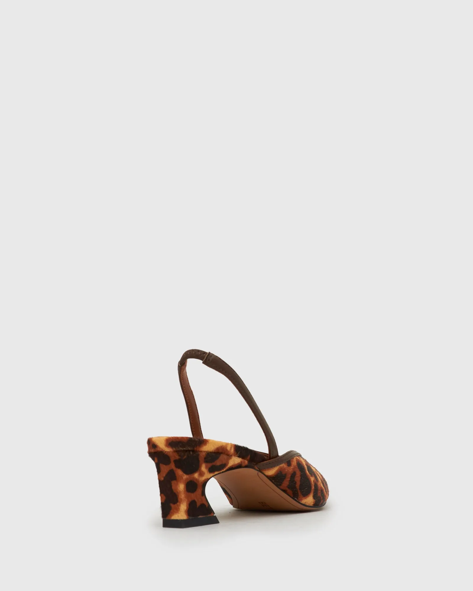 AKITO Kitten Heel Slingback Point