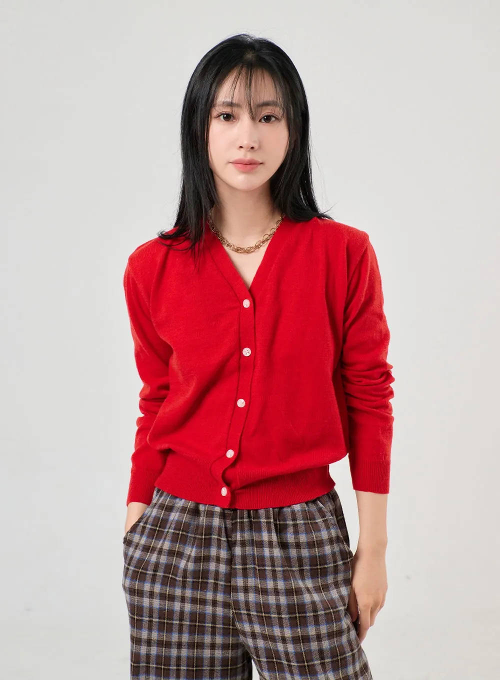 Buttoned V-Neck Cardigan OF406