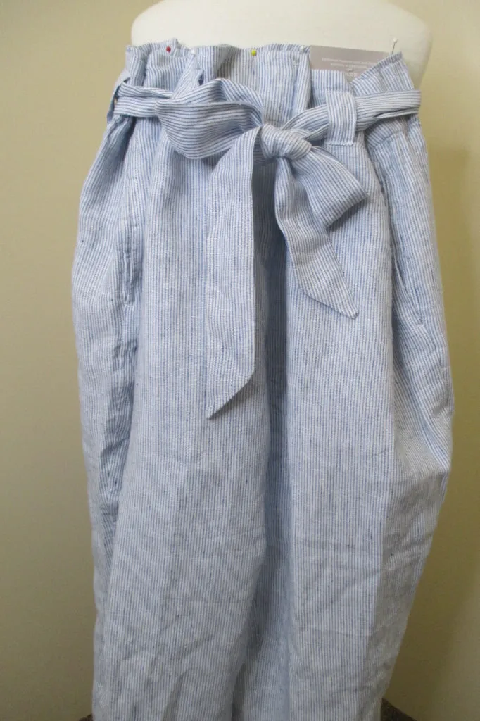 Chico's Linen Tie-Waist Crop Pants, Wide Leg, Blue and White, NWT, Size 3