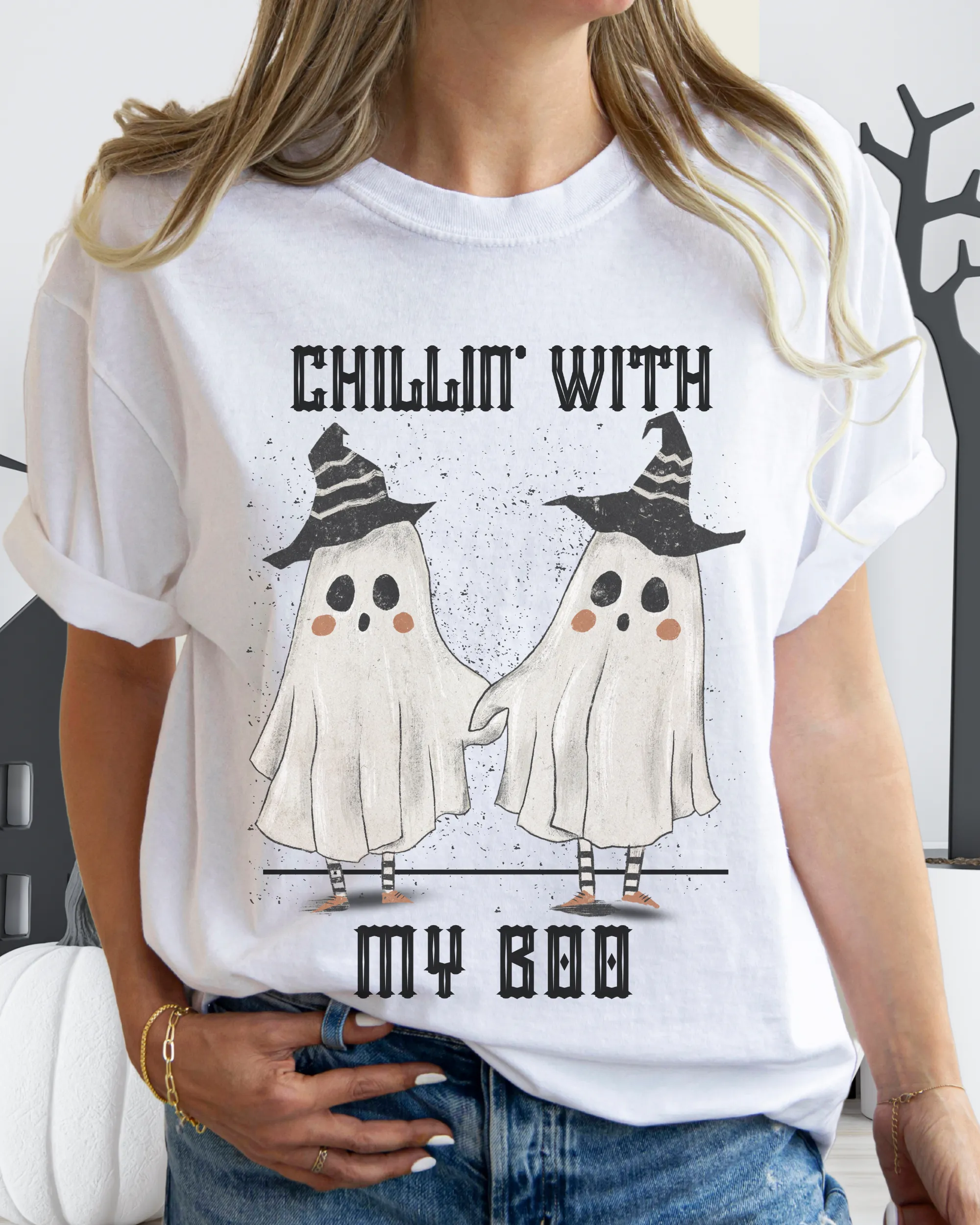 Halloween Comfort Colors® T-Shirt, Chillin' With My Boo Women's Gothic Creepy Design T-Shirt