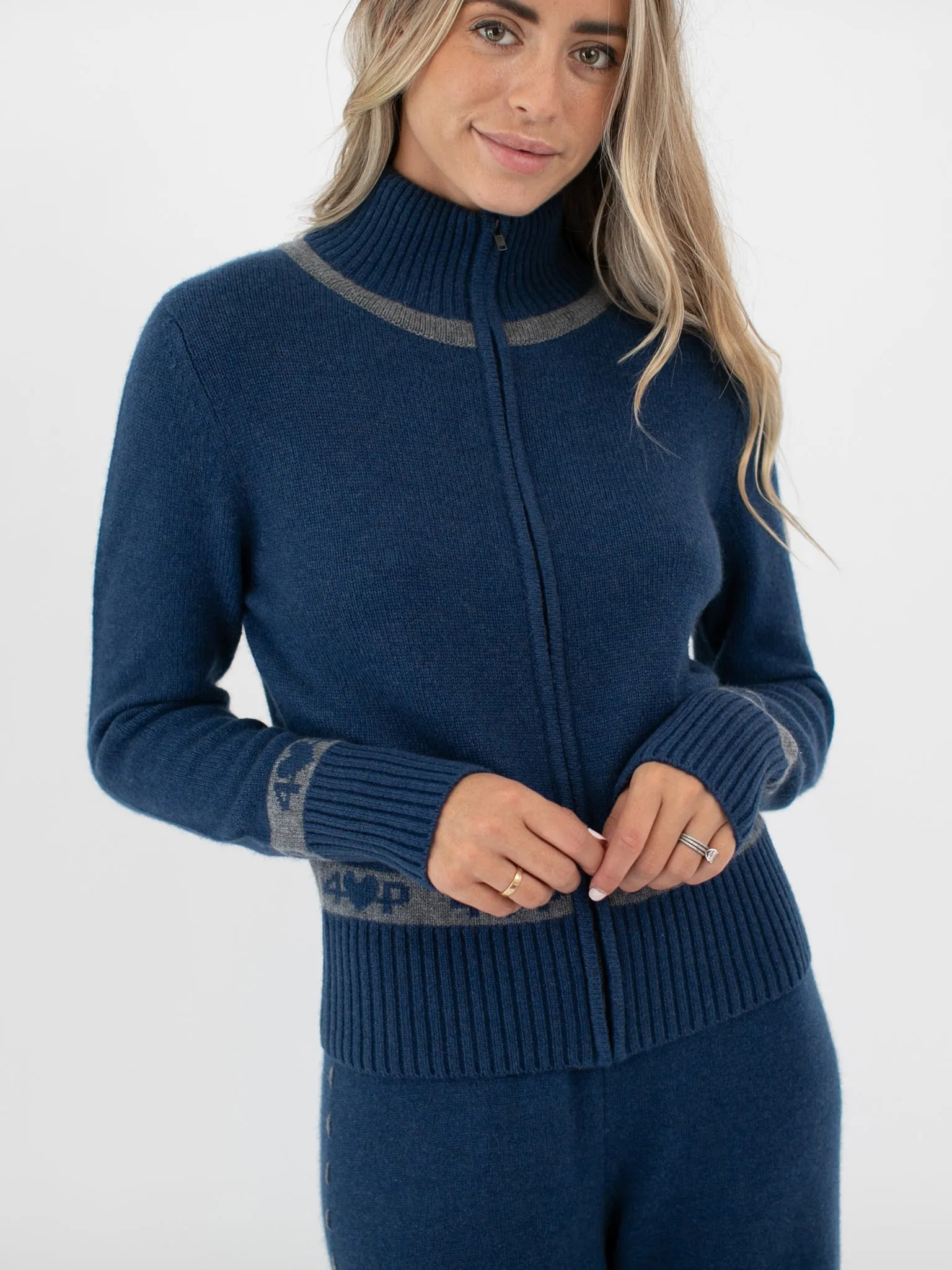 JUDY ZIP-UP SWEATER