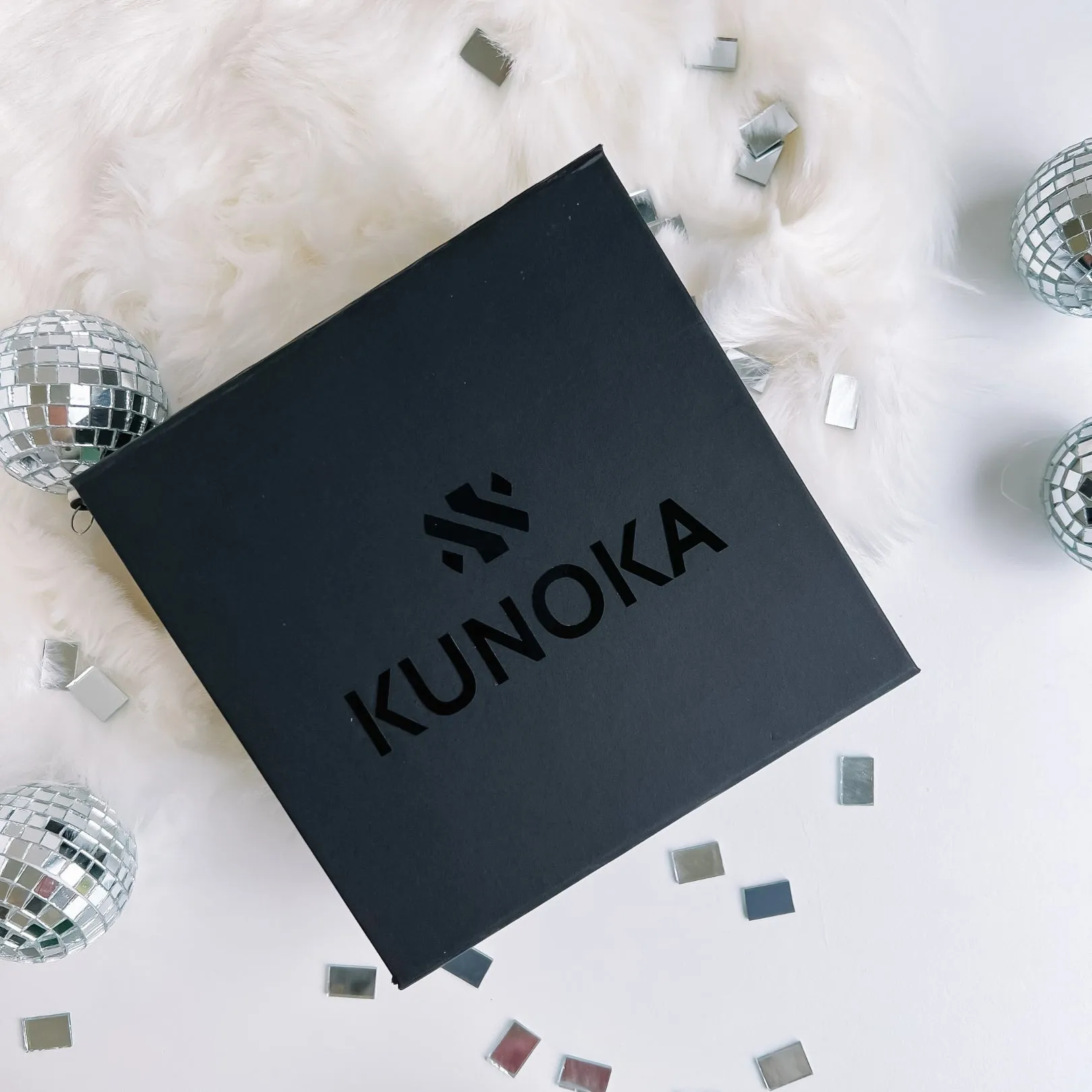 KUNOKA GIFT BOX - COLOURED SOCKS