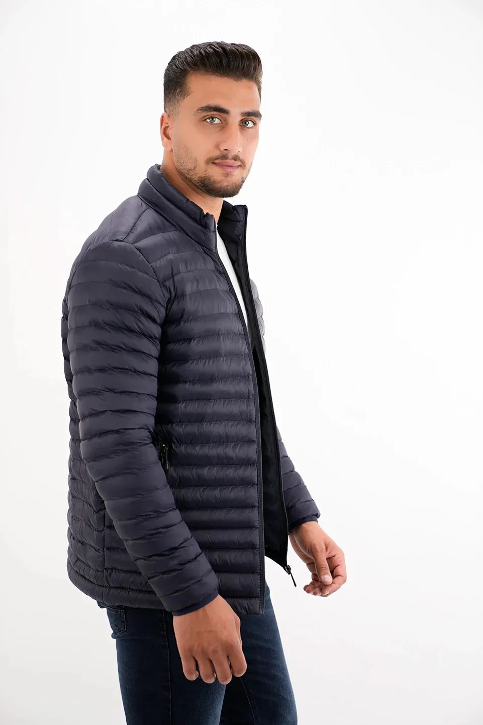 Navy Puffer Jacket With Zipper To Close