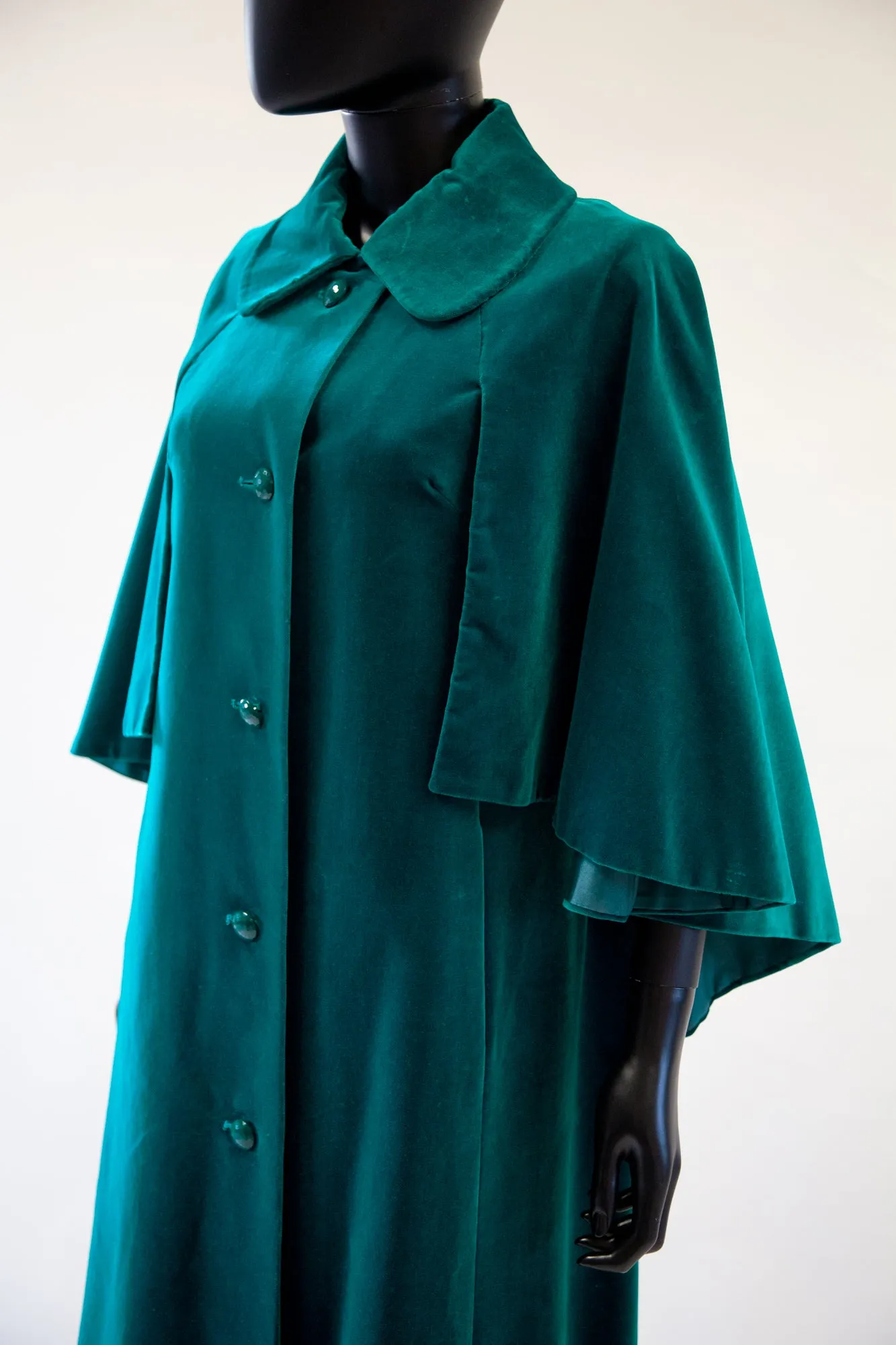 Vintage 1970s Green Velvet Cape Coat