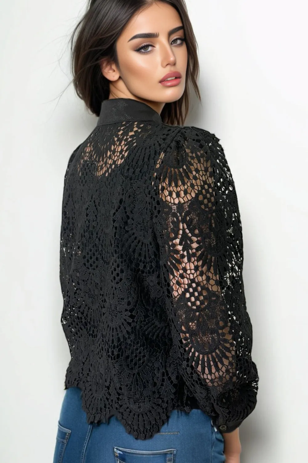 W5739 BLACK LACE LONG-SLEEVE BUTTON-DOWN TOP